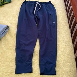 Men’s Vuori joggers (M)